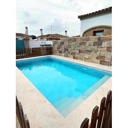 Chalet con piscina privada y barbacoa