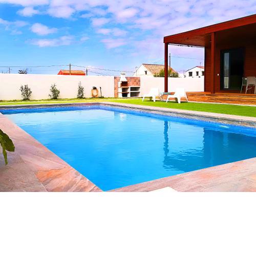 Chalet deluxe con piscina privada barbacoa y AC