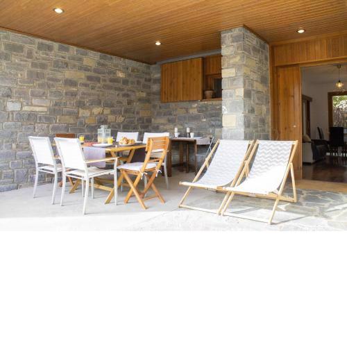 Chalet en urbanización, ideal para esquí