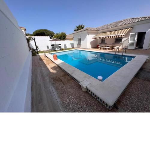Chalet La Buganvilla Chiclana