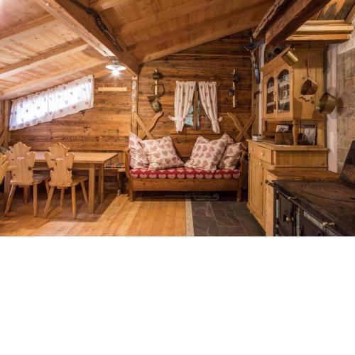 Chalet Masi Stablo Ghimpel
