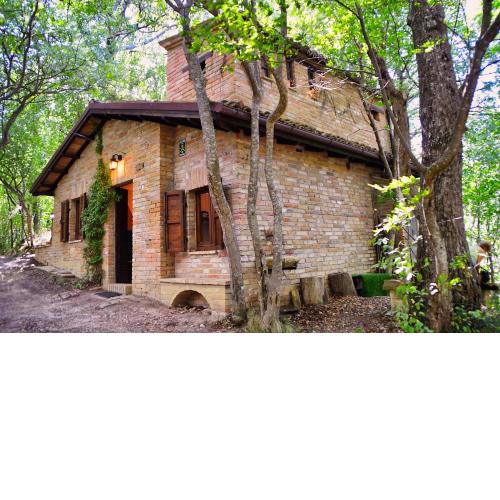 CHALET NEL BOSCO SARNANO