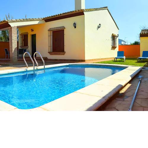 Chalet piscina solo familias parejas Roche Viejo 1