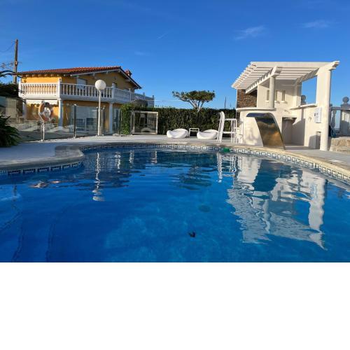 Chalet Robayera a línea de playa