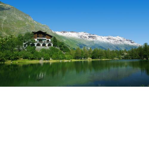 Chalet Sul Lago Hotel In Montagna