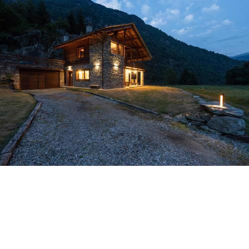 Chalet Walser immerso in una proprietà privata di 3000mq
