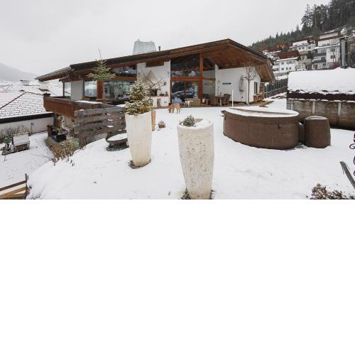 ChaletSerlesblickTIROL
