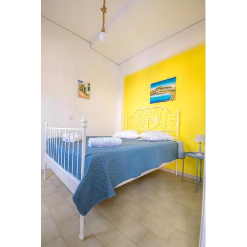 CHAMBRE JAUNE