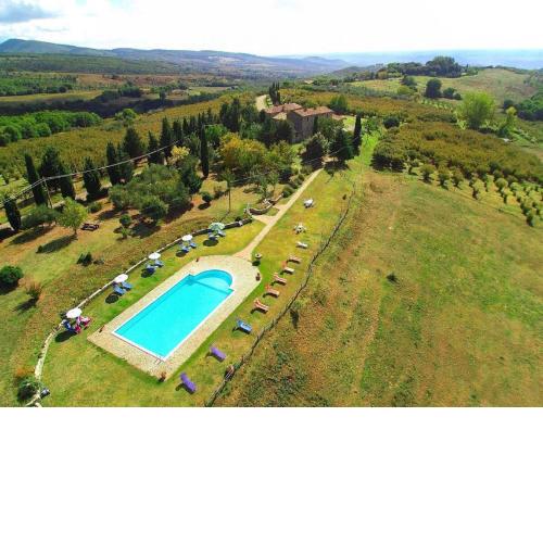 Characteristic accommodation in Orvieto with a swimming pool