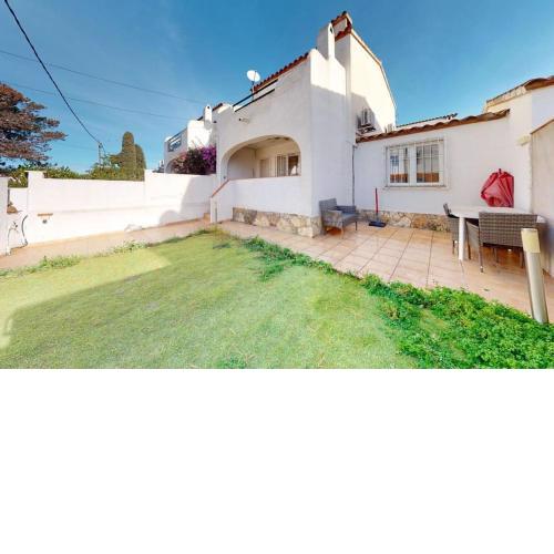Charmante maison avec jardin Puig -Rom