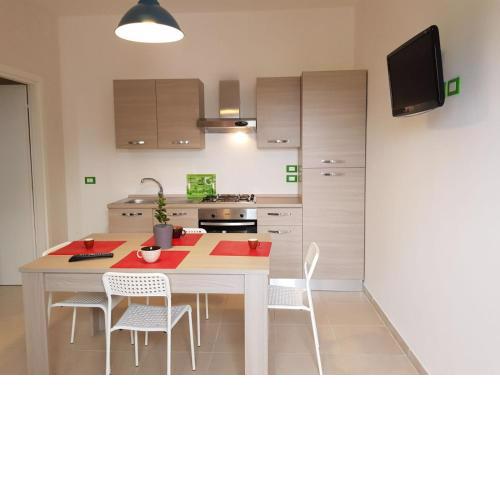 Charming Apartment In Central Location With Air Conditioning Pets