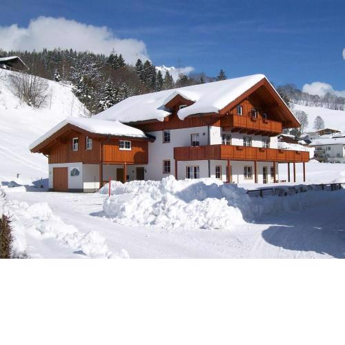 Charming Apartment in Maria Alm with Terrace