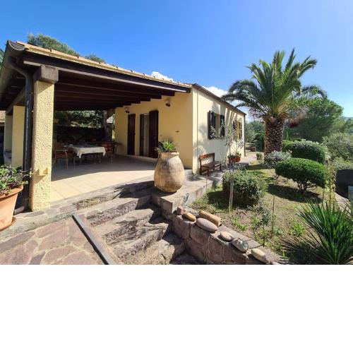 Charming Casa Vista Verde, stunning valley views.