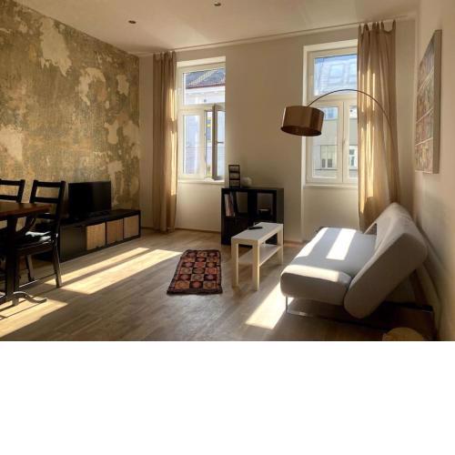 Charming cozy old Viennese apt. long term rental