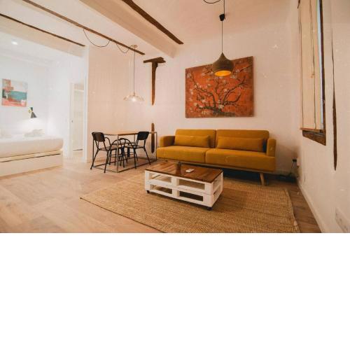 CHARMING DESIGN APARTMENT REINA SOFIA