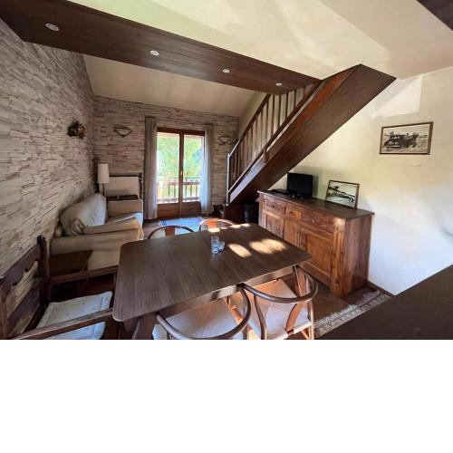 Charming duplex 2-bedroom apartment in Borgata.