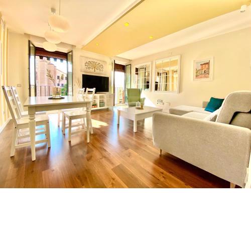 Charming Exclusive La Latina
