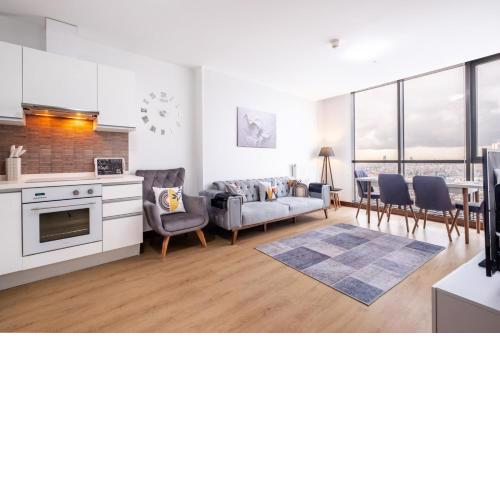 Charming Flat with City View in Atasehir