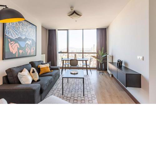 Charming Flat with Gorgeous City View in Atasehir