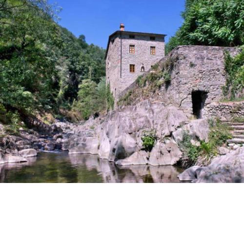 Charming holiday home at Vellano with swimming pool