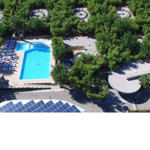 Charming holiday home in Cupra Marittima with shared pool