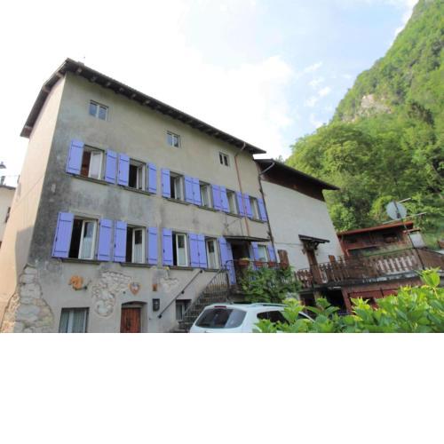 Charming holiday home in Lastebasse with garden
