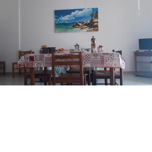 Charming Holiday Home Near The Beach With A Terrace Parking Available, Pets