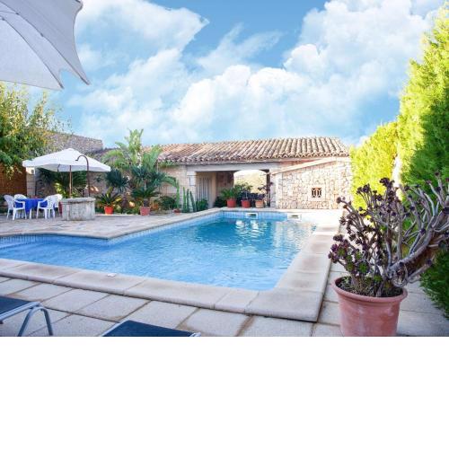 Charming house in the beautiful north of Mallorca Campanet with private pool