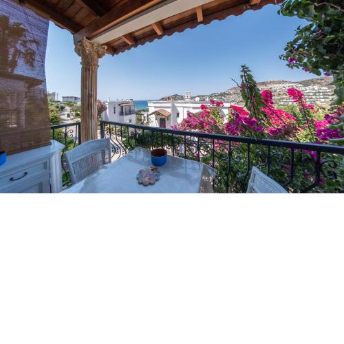 Charming House with Amazing Sea View in Gumusluk Bodrum