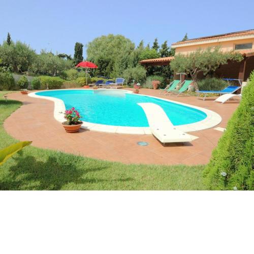 Charming house with private pool in a beautiful area