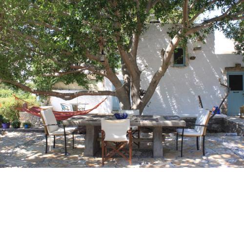 Charming Leros Hideaway | Serenity & Privacy