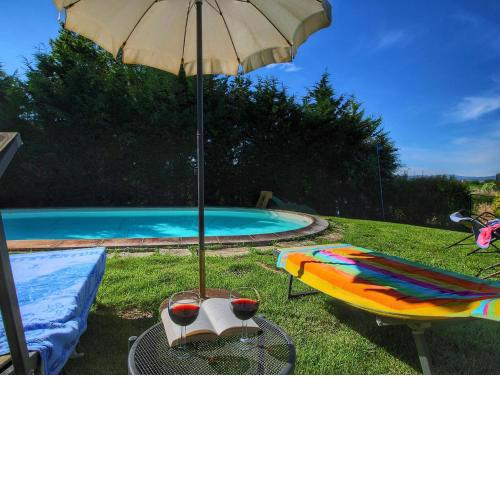 Charming Mansion in Chianacce with Swimming Pool