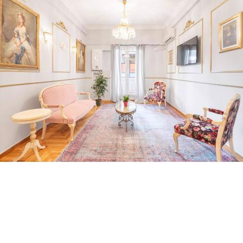 Charming Mini-Palace in colorful Exarhia area