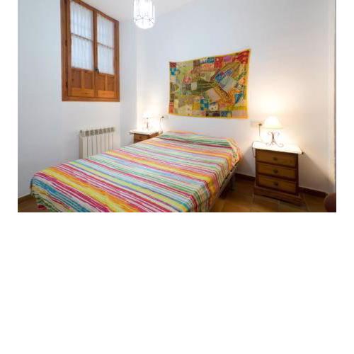 Charming, spacious Albayzin apartment