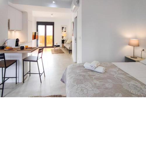 Charming studio in Malaga center by SharingCo.