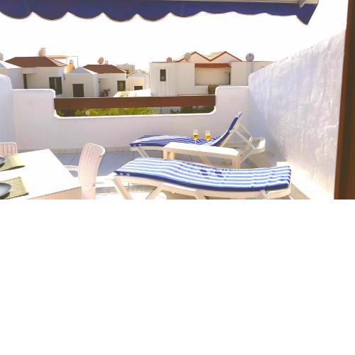 Charming studio Los Cristianos hill heated pool