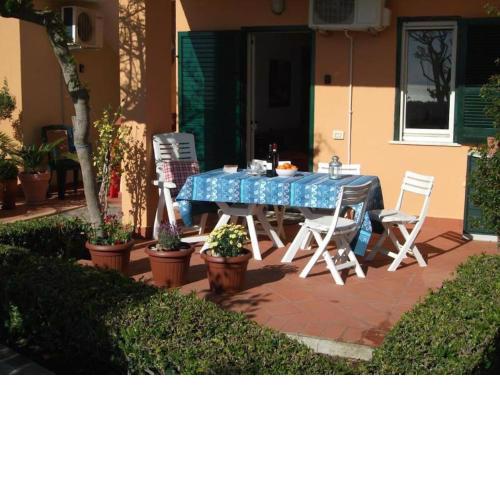 Charming two-bedroom condo in Southern Italy