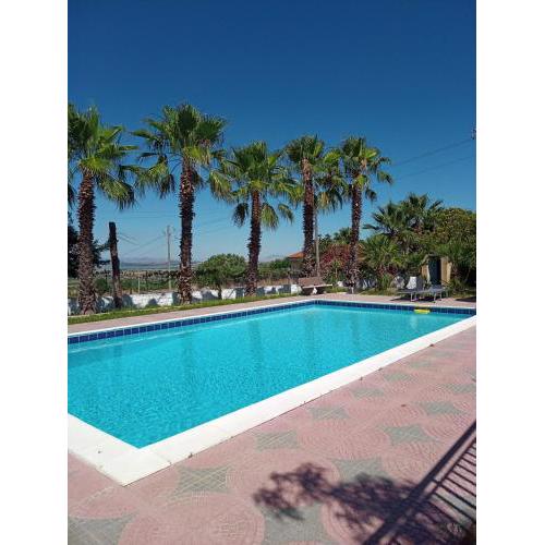 Charming Villa Enza Countryside