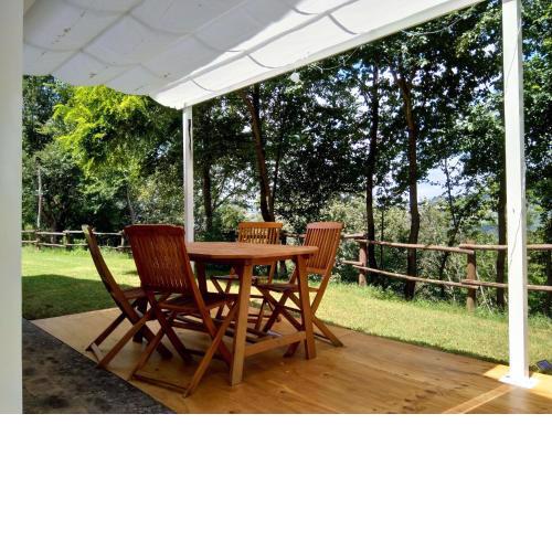 Charming Villa in Monte San Martino with Swimming Pool