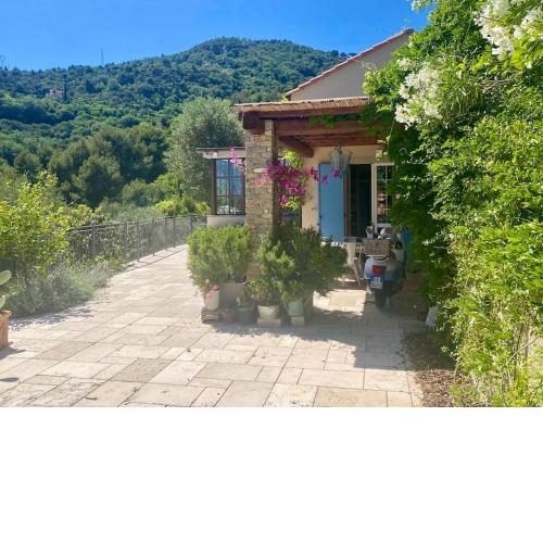 Charming villa with swimming pool near Alassio