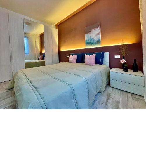 Charmrooms