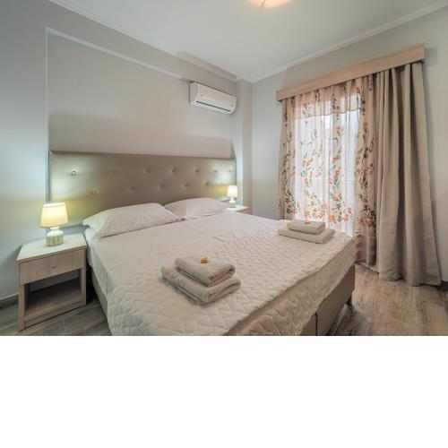 Charmy 2BD Apartment near Mon Repos Beach