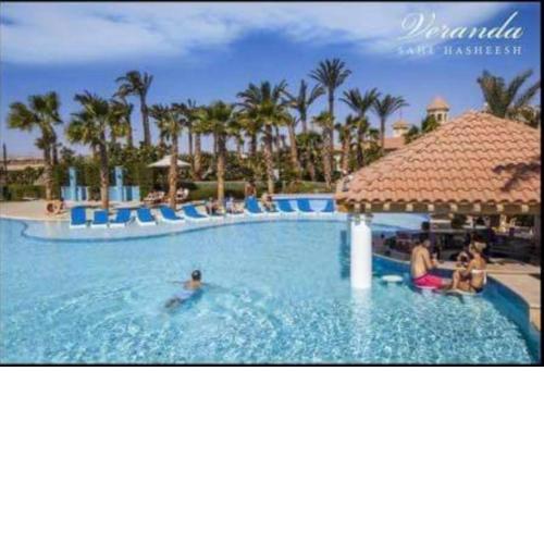Cheerful 3-Bedroom Holiday home With private pool&garden