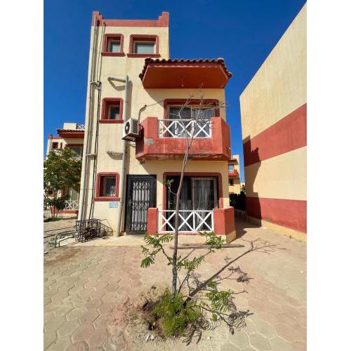 Cheerful 3-bedroom Villa With 6 Pools
