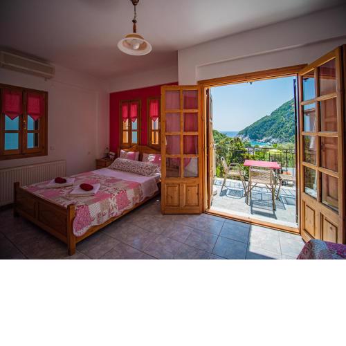 Cherry House in Damouchari with a sea view - Delicious Houses
