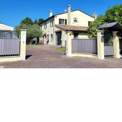 CHEZ BARNIE favoloso appartamento privato in villa