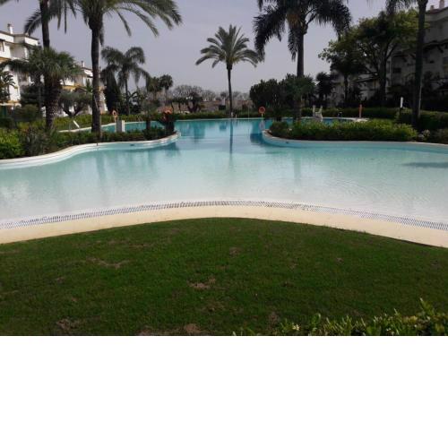 Chez Elo's Marbella Milla de Oro. Jardin Privado