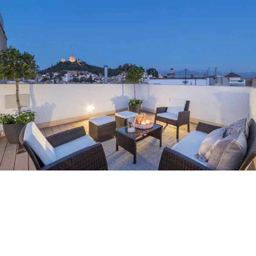 Chezmoihomes Luxury Plaza Nueva Penthouse