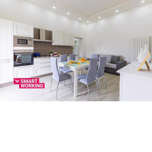 Chiara Modern Apartment by Wonderful Italy
