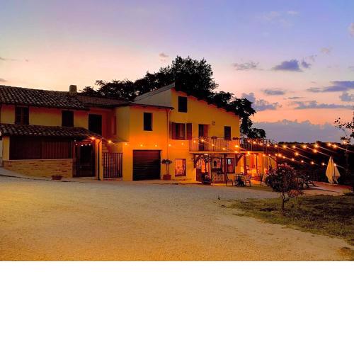 Chiaraluce Country House